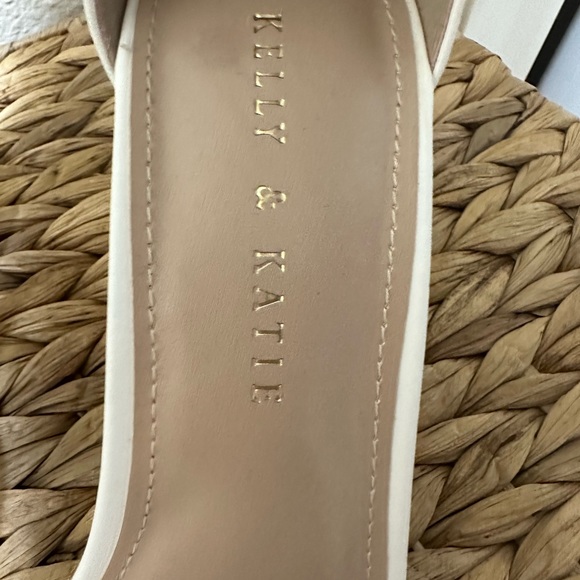 Like New Thin wedges - Picture 2 of 4